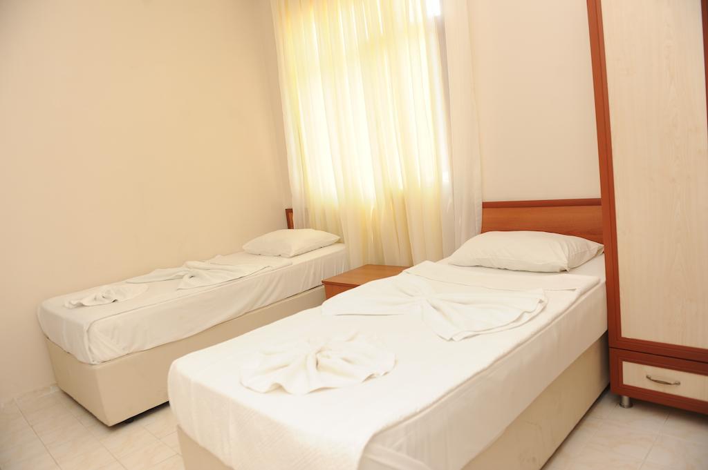Holiday World Hotel ألانيا الغرفة الصورة